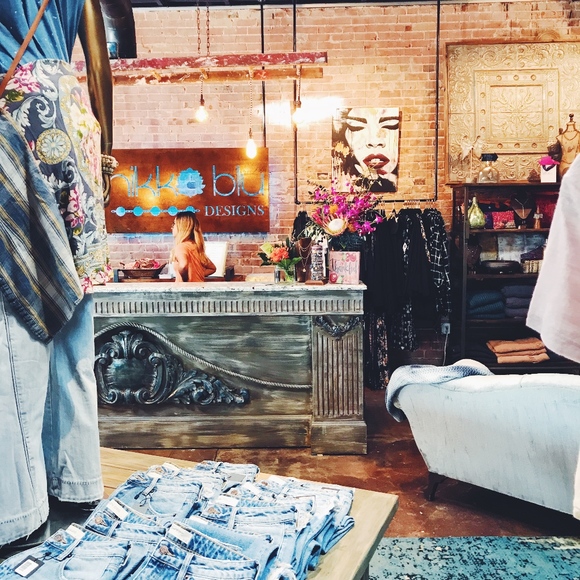 Meet your Posher, Kimberly - Picture 4 of 5